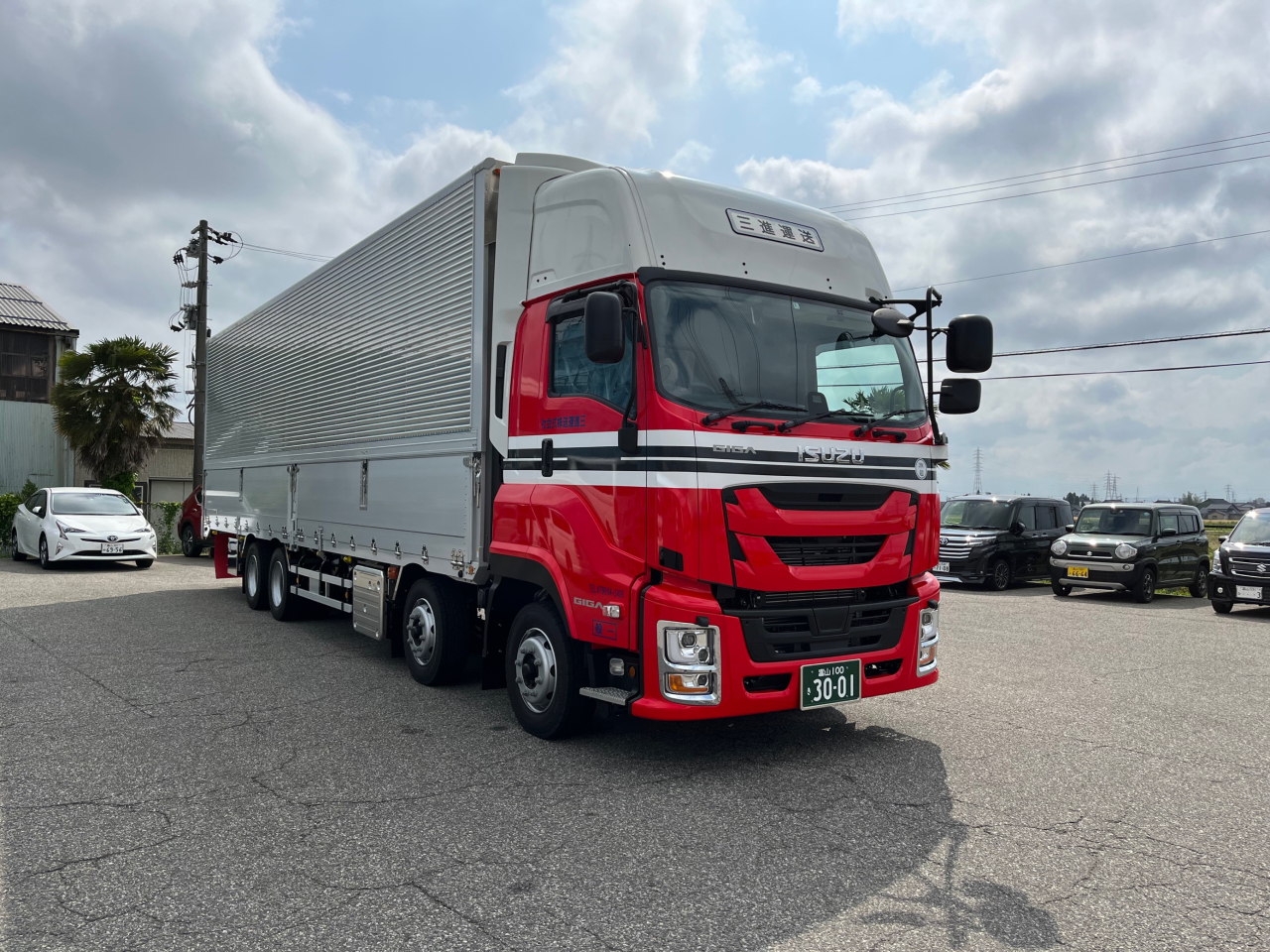 新車入りました